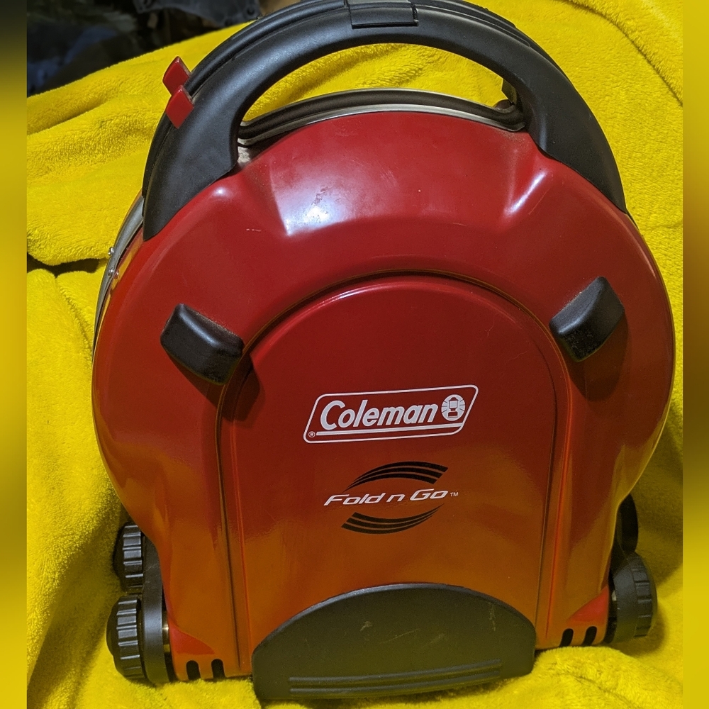 Coleman Fold N Go | Portable Propane Stove 2 Burners | Red